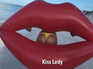 Kiss_Ledy
