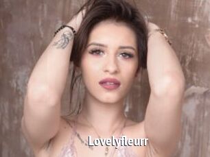 Lovelyfleurr