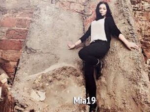 Mia19