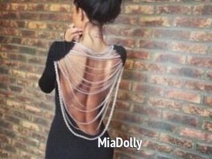 Mia_Dolly