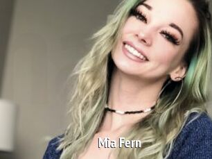 Mia_Fern