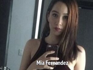 Mia_Fernandez