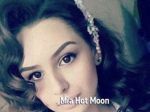 Mia_Hot_Moon