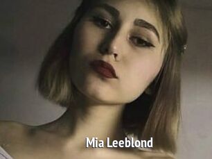 Mia_Leeblond