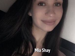Mia_Shay