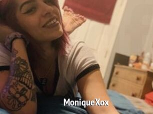 MoniqueXox