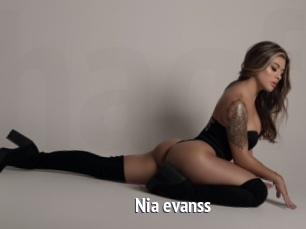 Nia_evanss