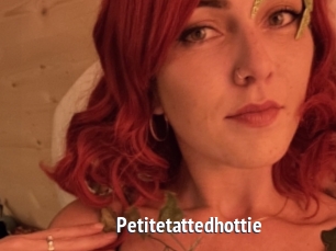 Petitetattedhottie