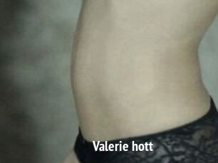 Valerie_hott